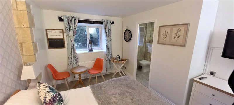 Photo 1: Room available