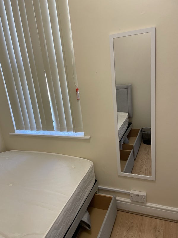 'Double Bedroom to rent in Slough ' Room to Rent from SpareRoom