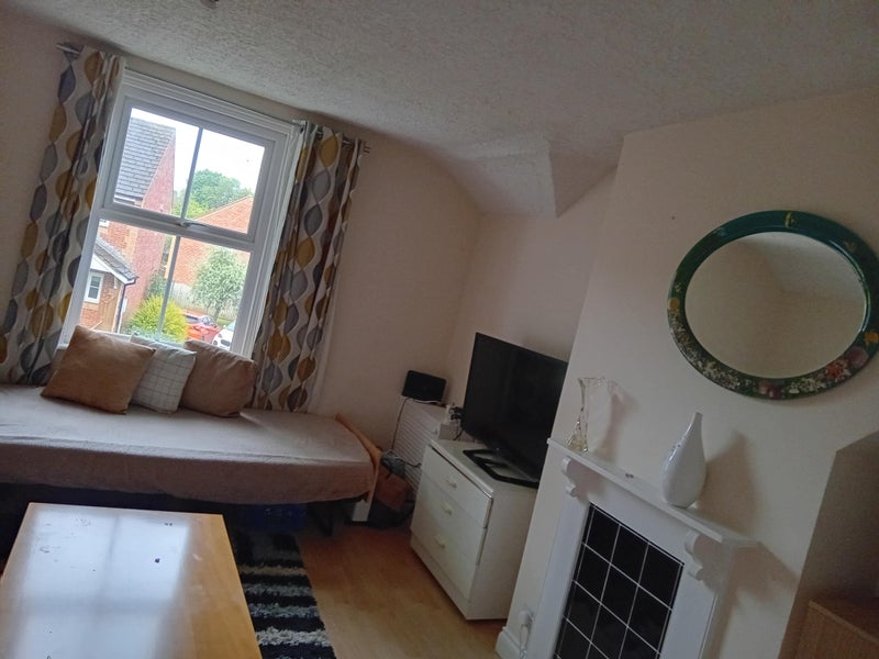 'Big Double Room Wokingham ' Room to Rent from SpareRoom