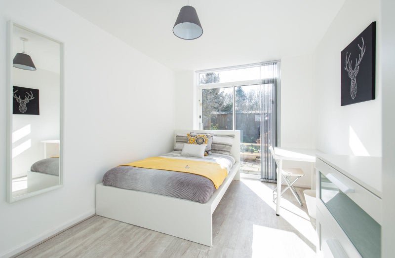 Photo 1: Bedroom 2- Available 