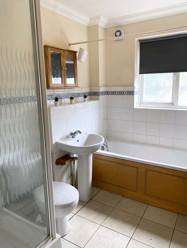 'Double Room In Surrey Quays All Bills Included' Room to Rent from