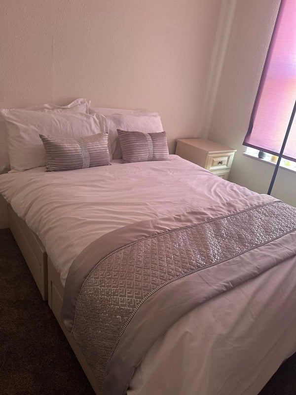 Photo 1: Brand new silent night bed and carpets