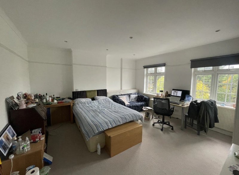 Photo 1: Room 1