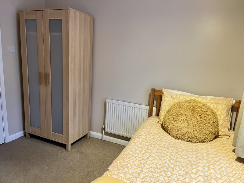 Photo 1: Single Room Pennyland (MK15) [Available June 2024]