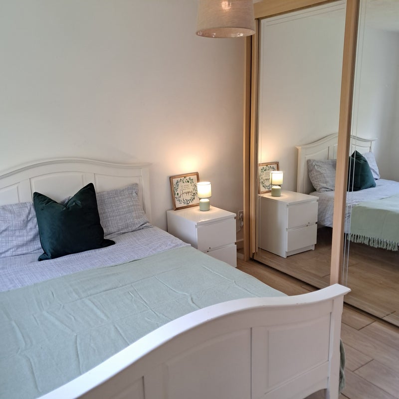 'Lovely Rooms Available In Park Barn, Guildford GU2' Room to Rent from SpareRoom