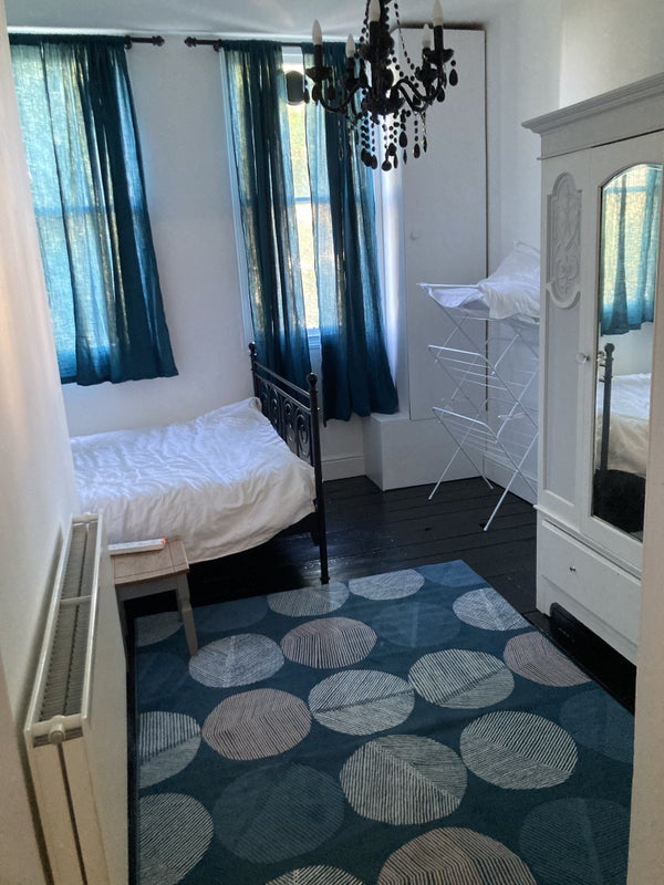 Photo 1: Lodgers room