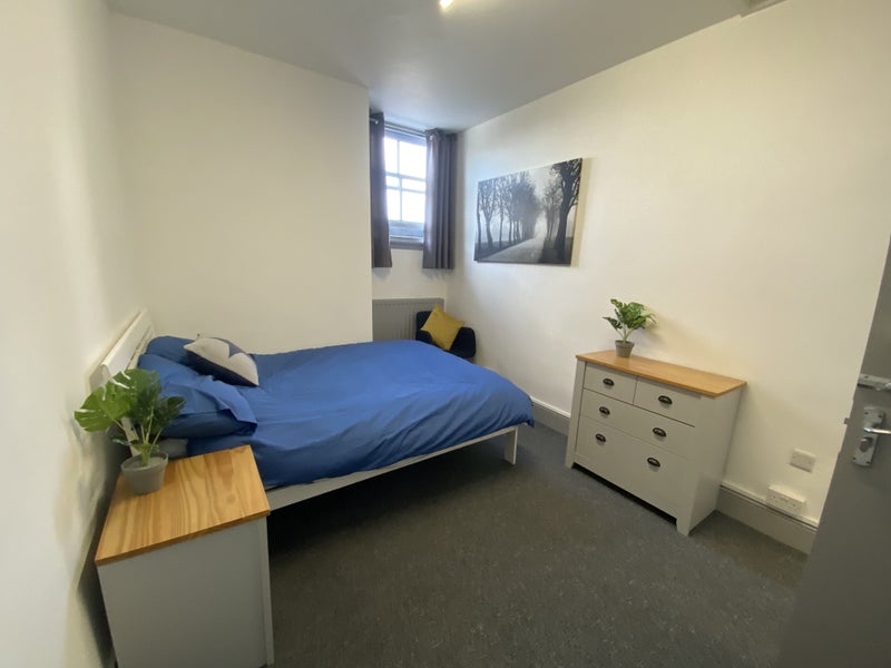 'Room to let in Rugeley Town Centre' Room to Rent from SpareRoom