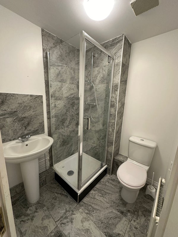 'Ensuite Double Room in Thamesmead ' Room to Rent from SpareRoom