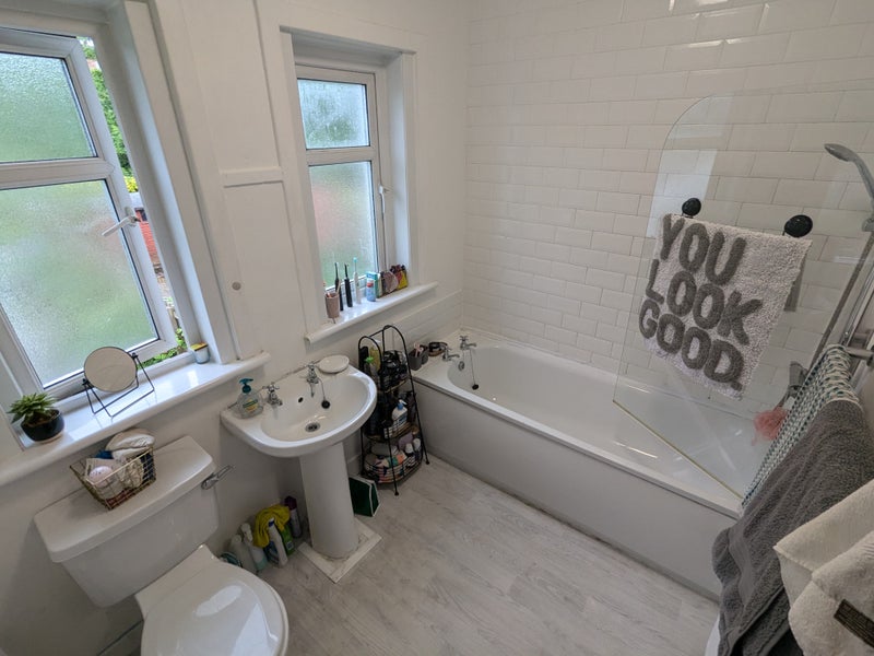 'Beautiful 3 bed Shawlands house w/ private garden' Room to Rent from