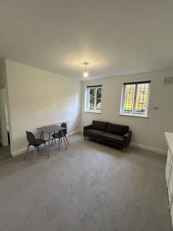 '1 bedroom flat with private garden.' Room to Rent from SpareRoom