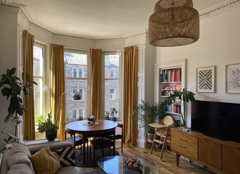 Photo 1: Living room