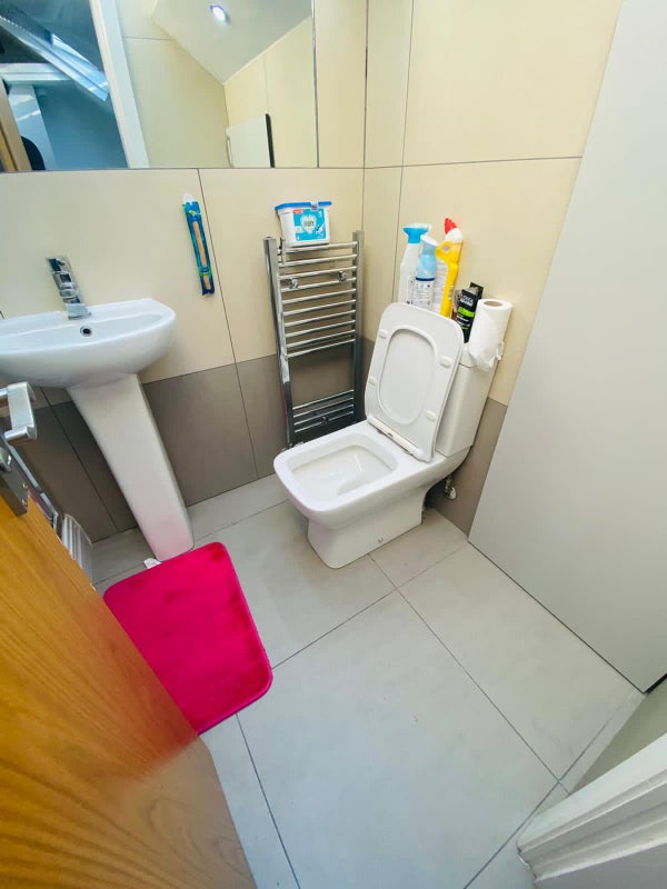 'Studio Flat Available Bills includedWhalley Range' Room to Rent from