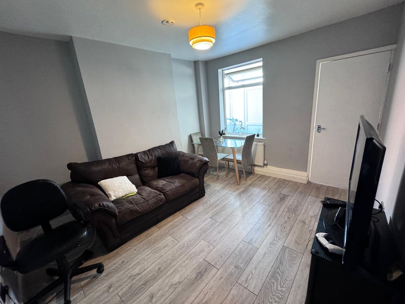 Photo 6: Dining & sitting room
