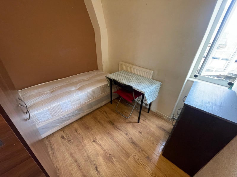 'Cheap Single Rooms Shadwell/aldgate /Whitechapel' Room to Rent from