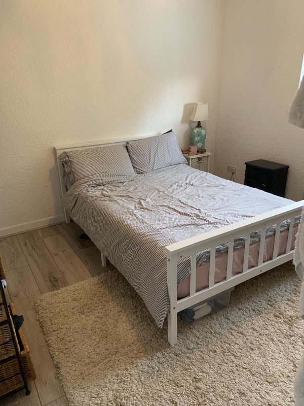 Photo 1: Bedroom available 