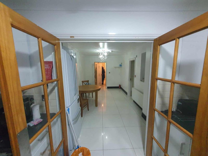 'Double Room For RentLeyton' Room to Rent from SpareRoom