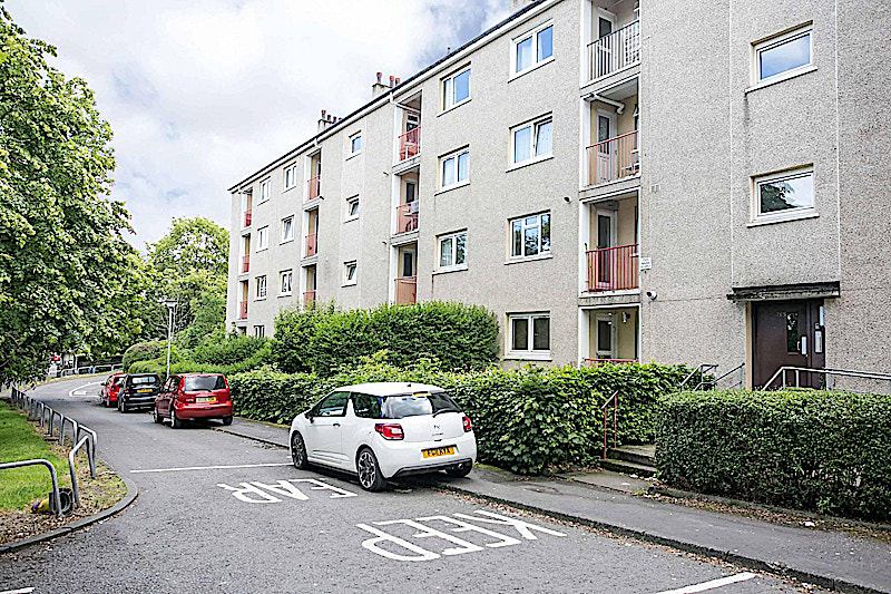 'Room in 2 bed dennistoun flat' Room to Rent from SpareRoom