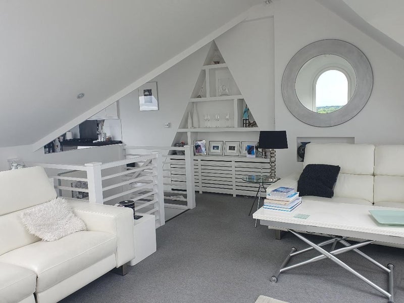 Photo 1: Sitting room