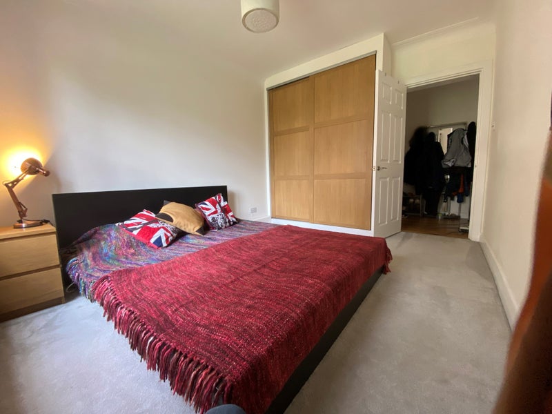 Photo 1: room 3 