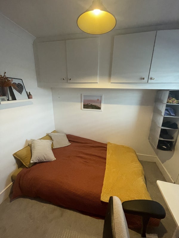 Photo 1: Room (Yours)