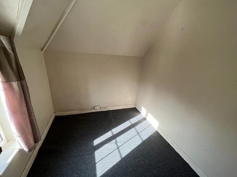 'Guardianship A Room in 2 Bed HouseFinchampstead ' Room to Rent from SpareRoom