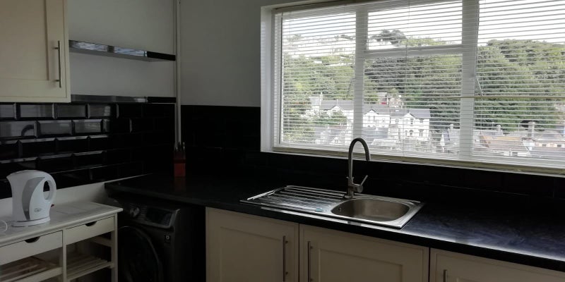 Photo 1: kitchen with garden view