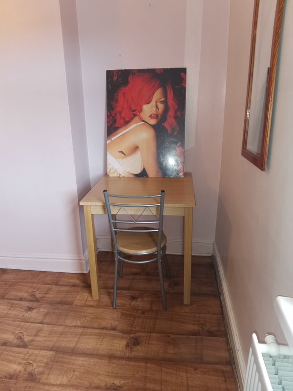 Photo 1: BedRoom