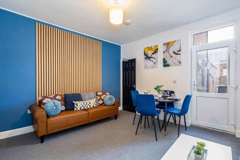 Photo 1: Communal lounge