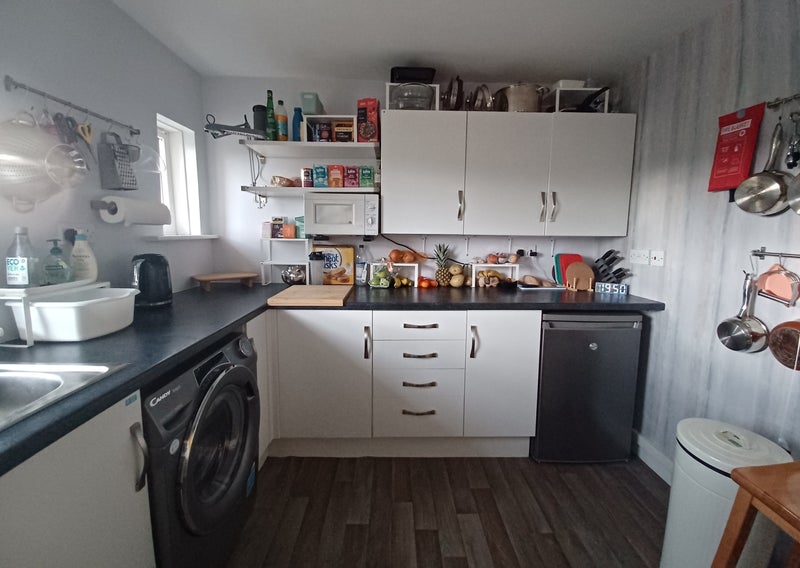 Photo 1: Shared Kitchen