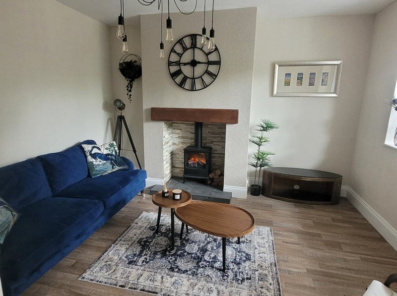 Photo 1: Sitting room