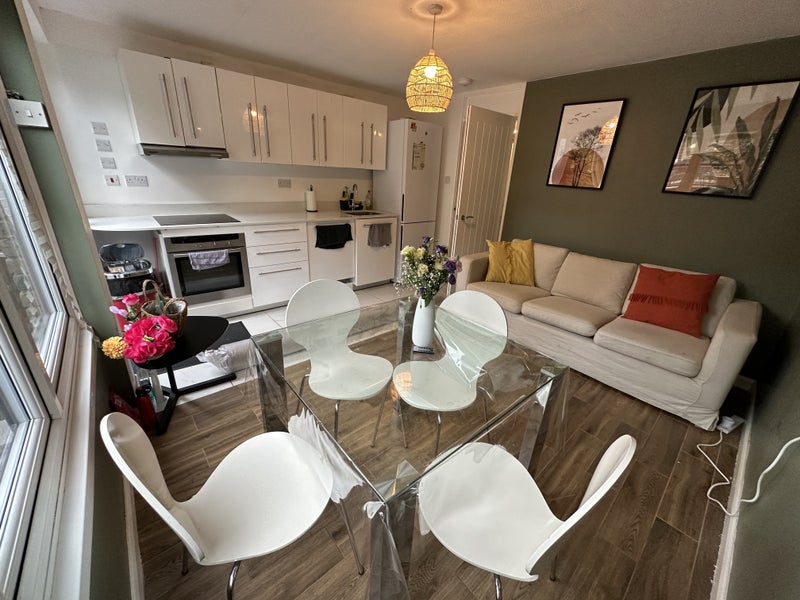 Photo 1: Kitchen living area