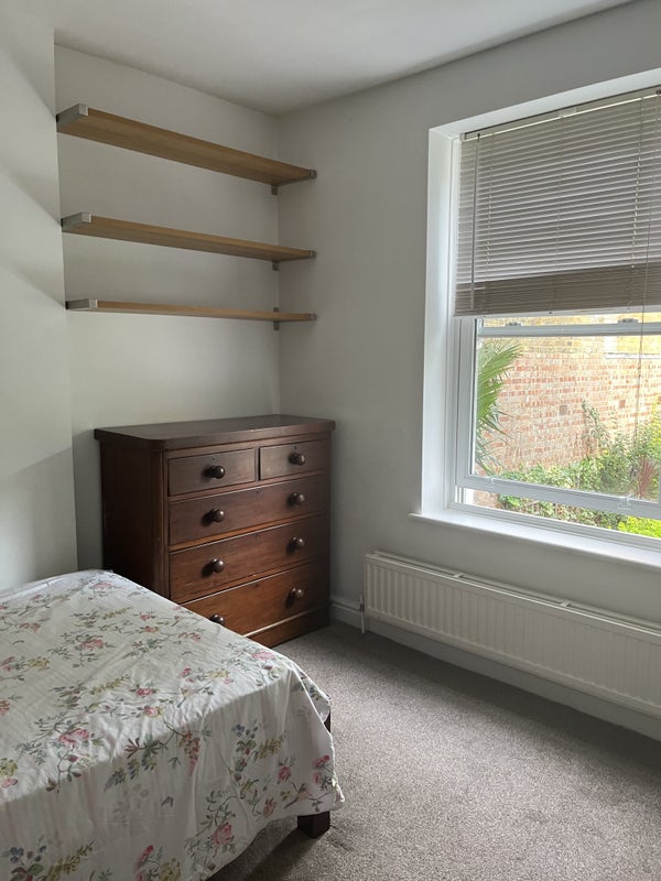 Photo 1: Bedroom