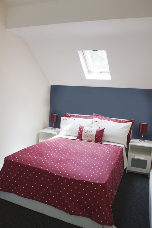 Photo 1: The bed is a storage bed so lots of additional space underneath