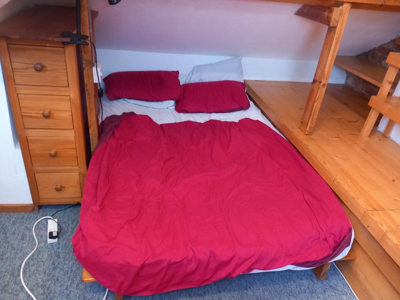 Photo 1: Double Bed