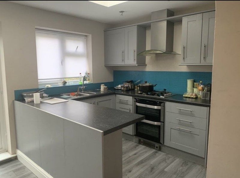 'Spacious Double bedroom ideal for twin sharing' Room to Rent from