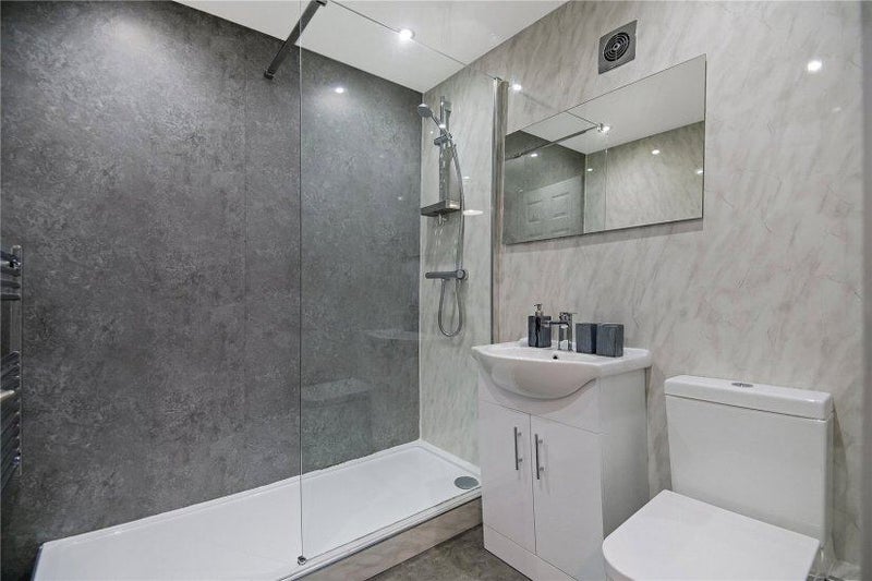 'Double Room in Glasgow City Centre for students' Room to Rent from