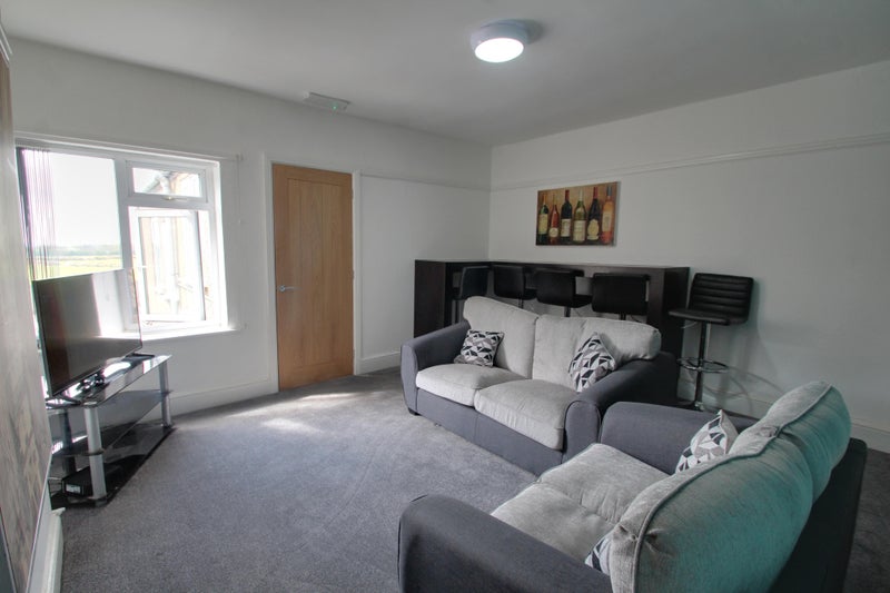 Photo 3: Living Room