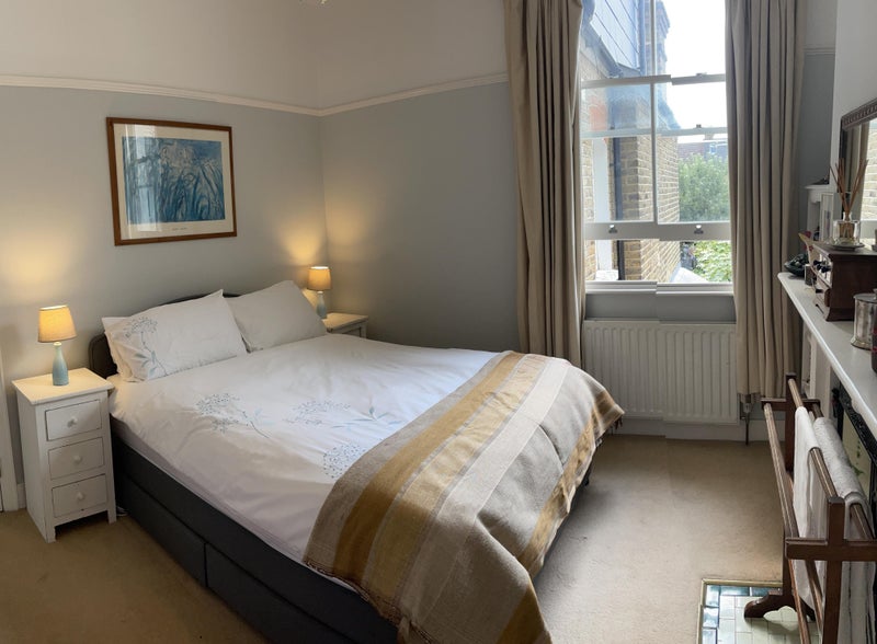 Photo 1: Sunny Double Bedroom