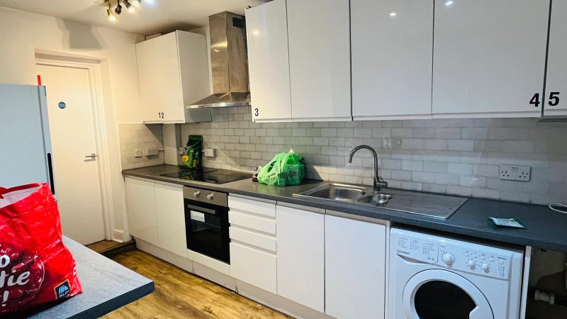 Photo 1: Shared Kitchen