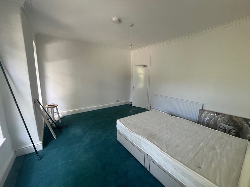 'Double room in creative house in Whalley Range' Room to Rent from