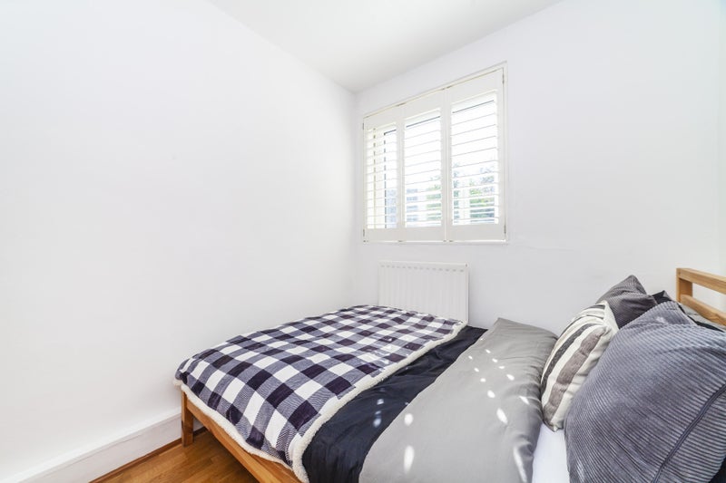 Photo 1: Room 2 £790