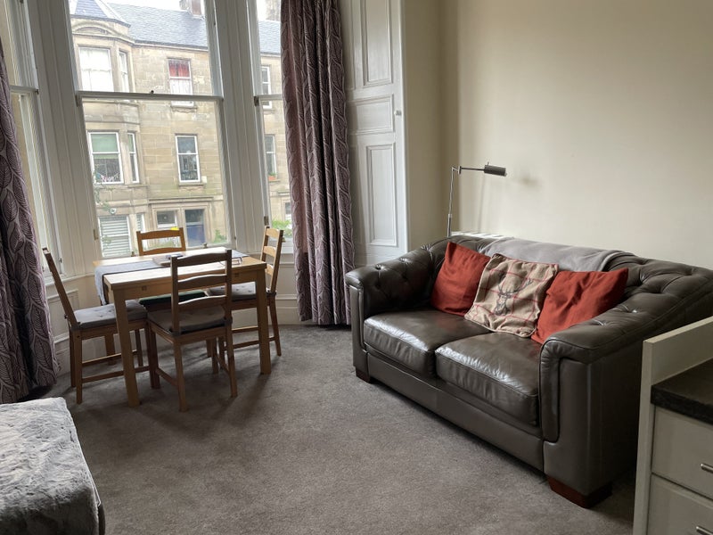 Photo 1: Lounge area