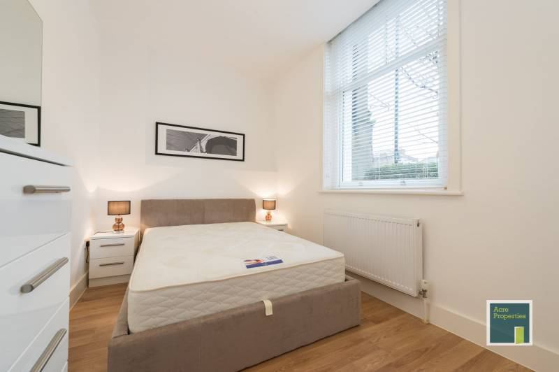 Photo 1: Bedroom 4 £900PCM - available 29/11/2025