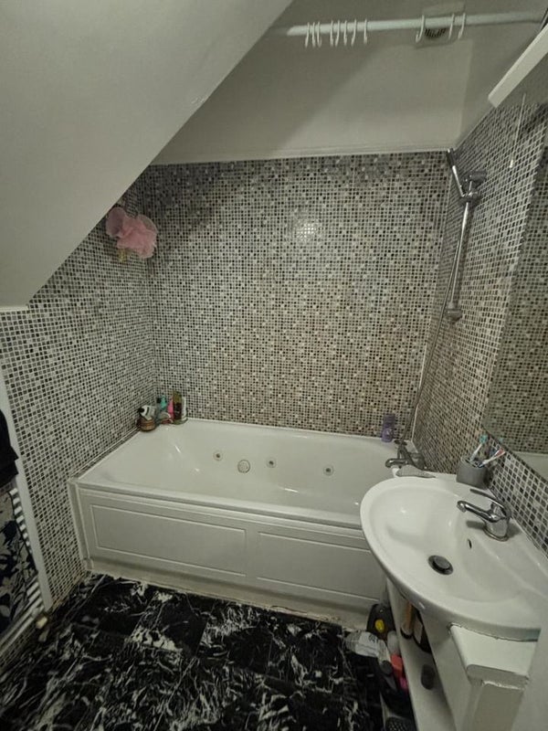 'Cozy sublet in upper Clapton ' Room to Rent from SpareRoom