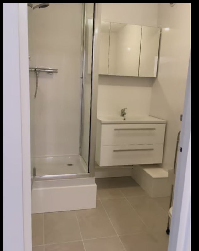 '6 Bedroom Apartment Near Tottenham Court Road' Room to Rent from SpareRoom