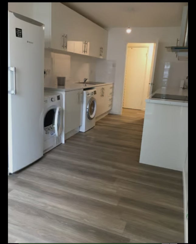 '6 Bedroom Apartment Near Tottenham Court Road' Room to Rent from SpareRoom