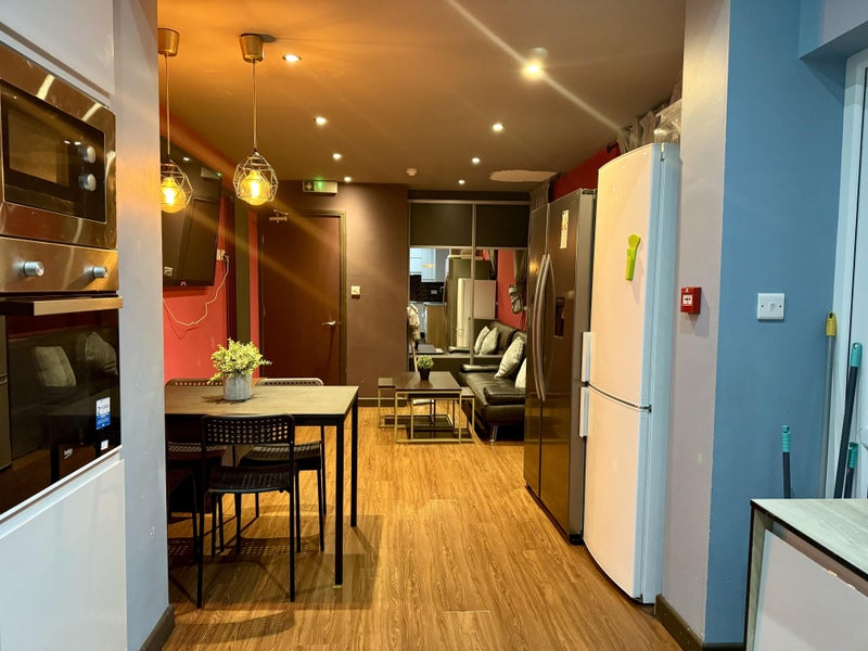 Photo 7: Living Room