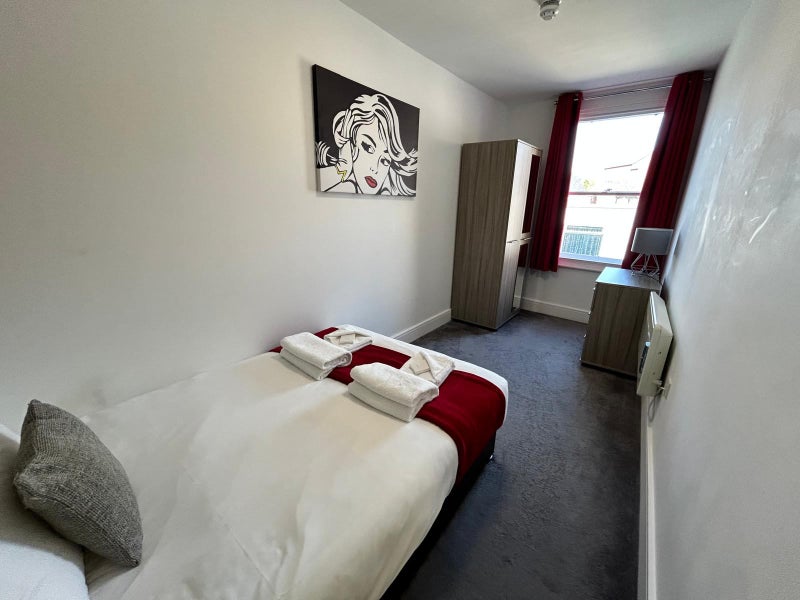 'City Centre Apartment All Bills Included' Room to Rent from SpareRoom