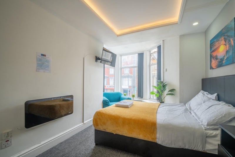 'Ensuite rooms/flats, Bills Included, Bpool Centre' Room to Rent from SpareRoom