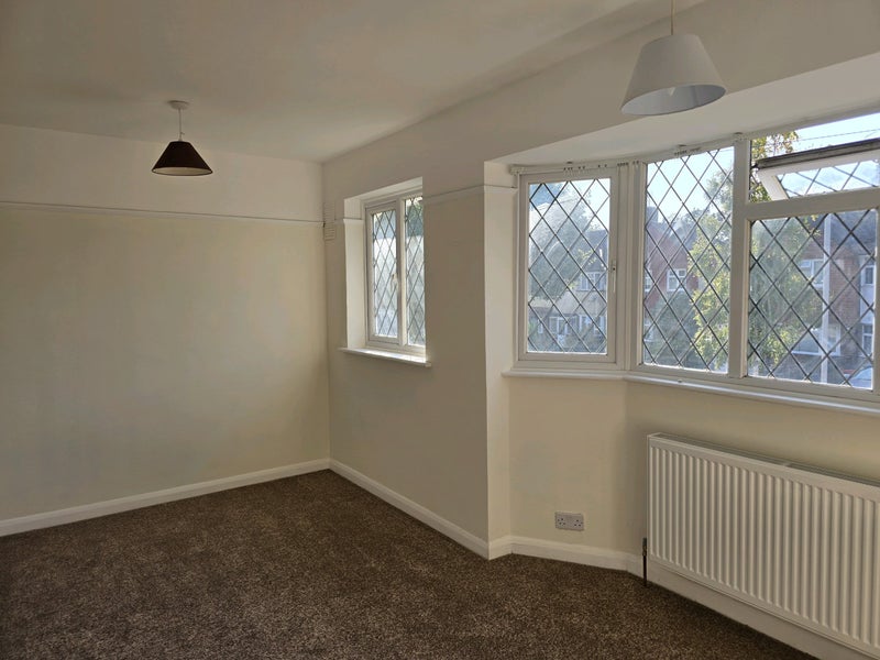 'Two Bed House With Parking in Worcester Park ' Room to Rent from SpareRoom